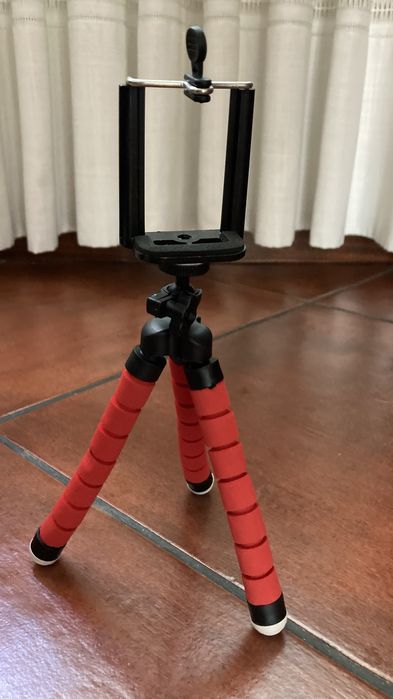 Tripé pequeno novo