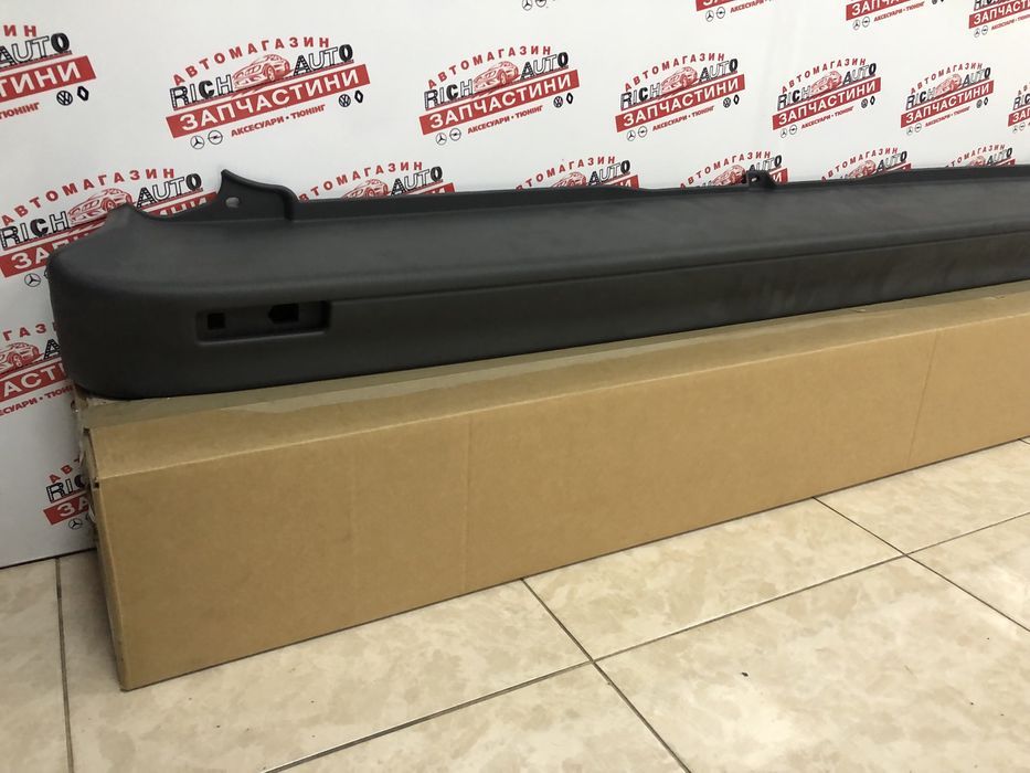 Бампер задній Renault Trafic 06-14 Оригінал