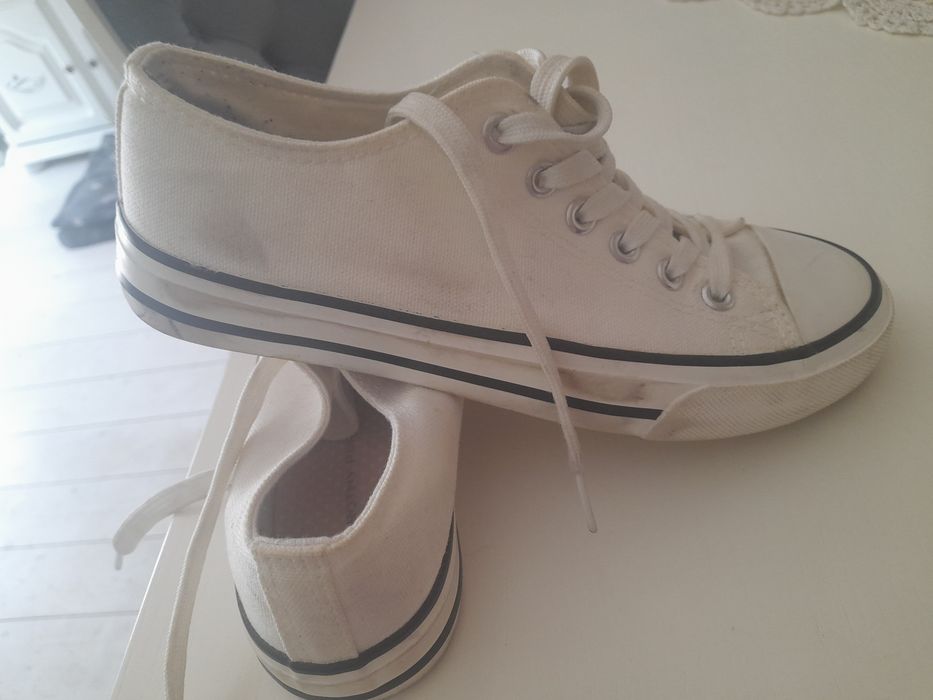Trampki, tenisówki a la convers