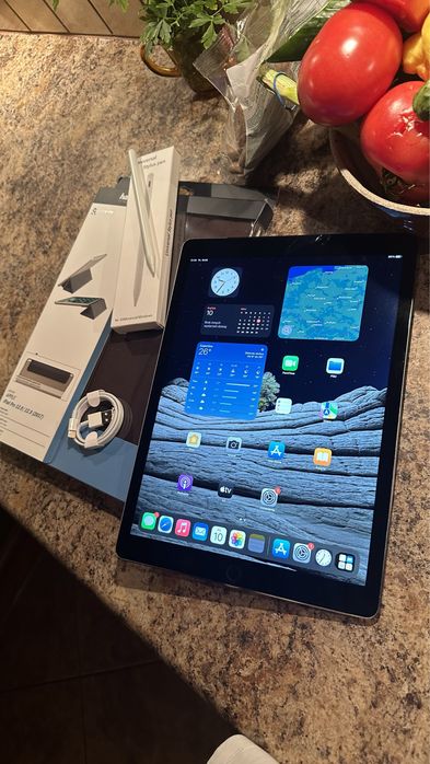 Tablet iPad Apple Pro 12.9 cali —-128gb —- Touch ID - PROCREATEe