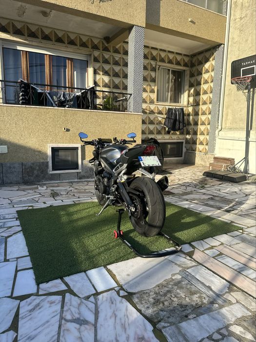 Triumph street triple 765 rs