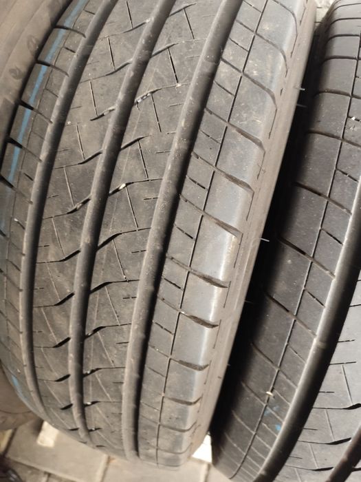 Pneus 225/65r16C Bridgestone Duravis  75% piso