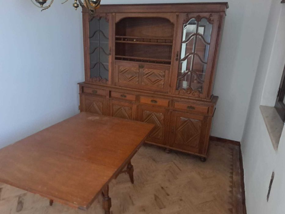 Armário de sala clássico