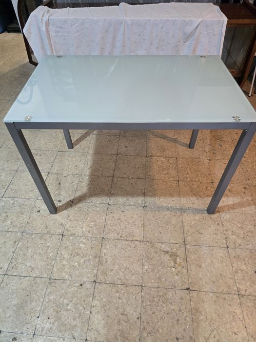 Mesa de vidro  cozinha