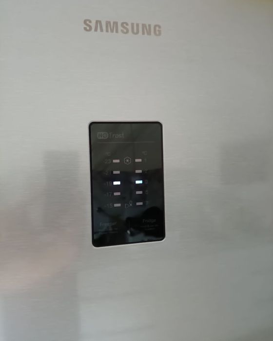 Frigorífico Combinado Samsung - No Frost (Inox/Prateado) - Bom Estado