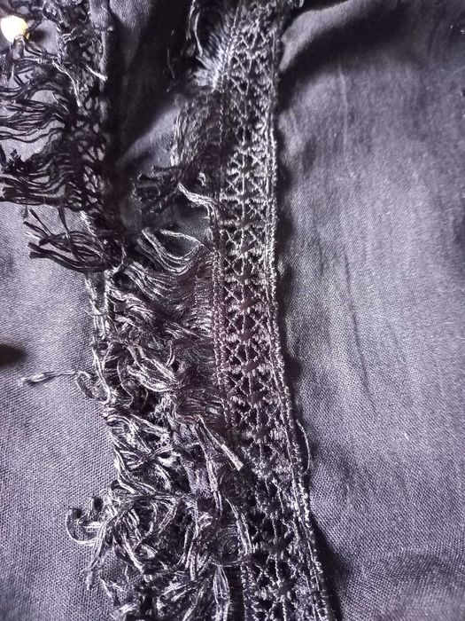 Lenço/écharpe preto, Novo c/etiq (Portes incluídos)