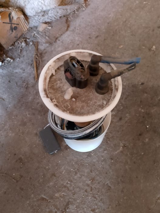 Pompka paliwa skoda fabia 2011r 1.2