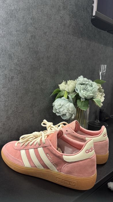 Кросівки adidas Spezial 40(26 см)оригінал, нові!