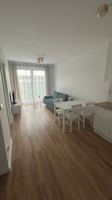 Mieszkanie 2 pok, umeblowane i wyposażone, 33m2, winda, balkon, miejsce postojowe, ogrodzone osiedle, Rumia ul. Jeziorna