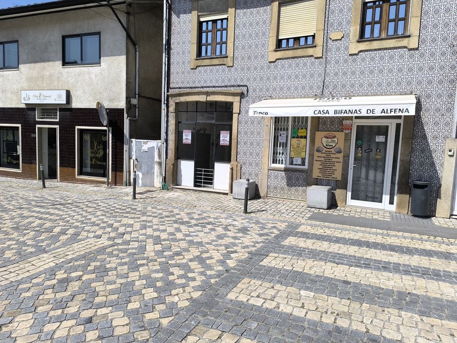 Arrenda-se Estabelecimento Comercial