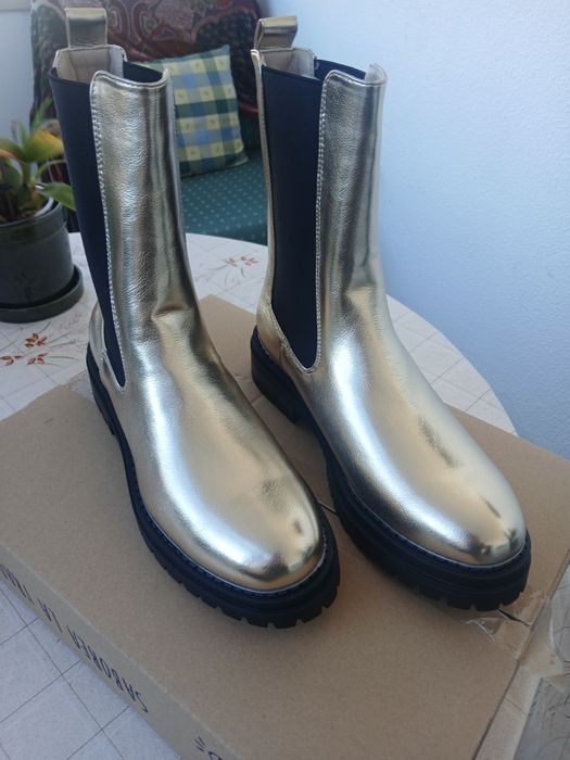 Botas novas tamanho 40