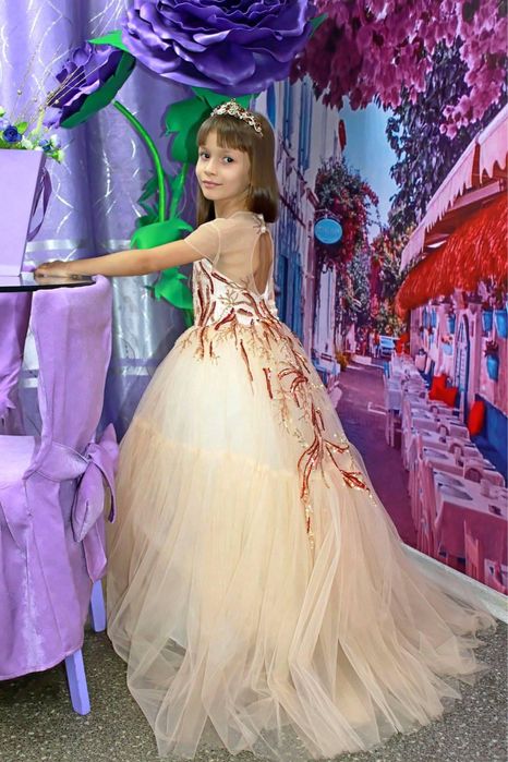 Прокат нарядных платьев