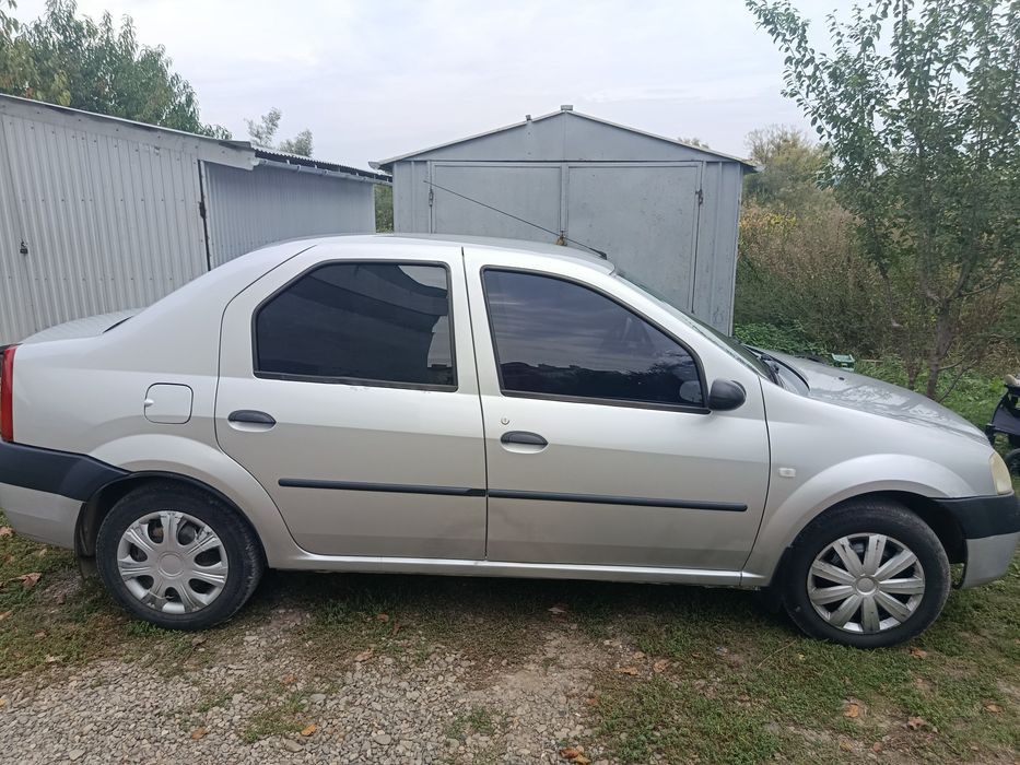 Автомобіль Дача Логан