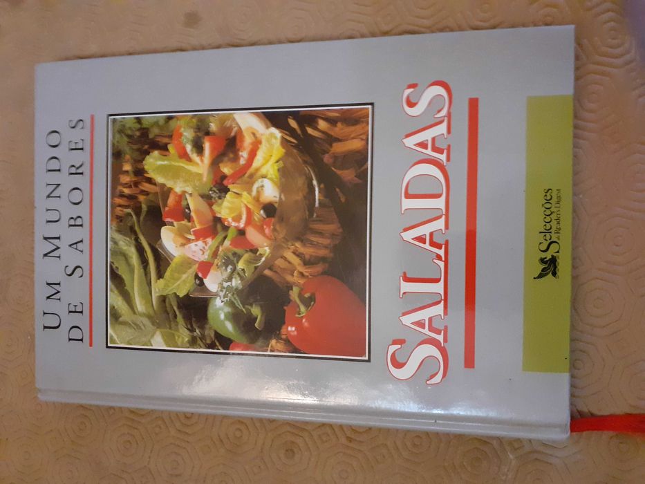 Um  Mundo de Sabores-Saladas-Cozinha sem Fronteiras-Reader's Digest