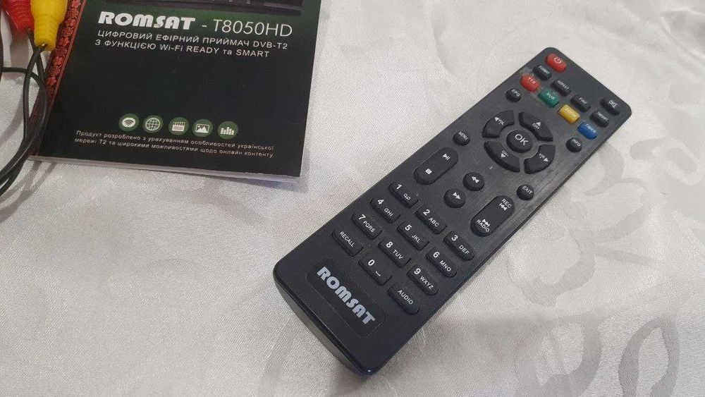 Т2 цифровий ефірний тюнер Romsat T8050HD