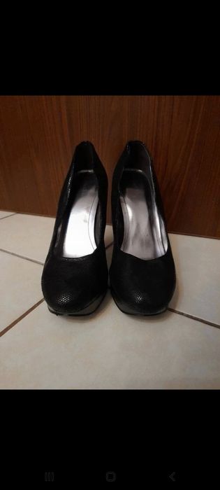 Buty Calvin Klein 39 czarne polysk wysoki obcas szpilki