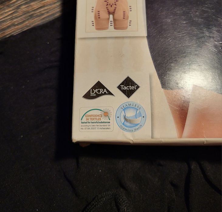 Nowe spodenki / majtki wyszczuplające bezszwowe 
Bezszwowe.