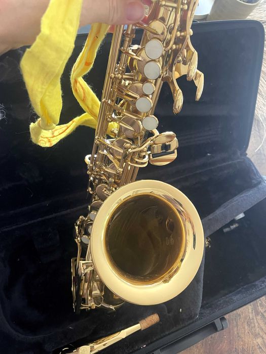 Saxofone Alto Yamaha YAS-280 + Estojo