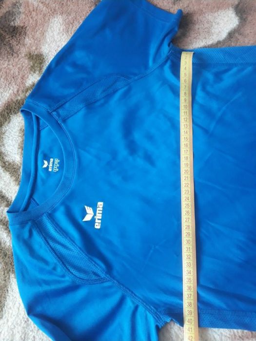 Фірмові футболки для спорту