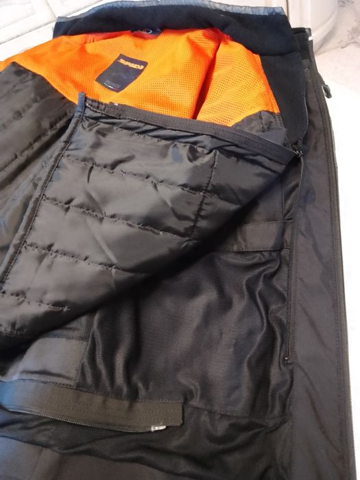 Продам мото куртку