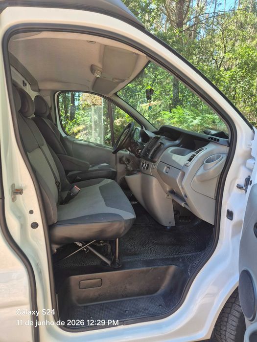 Carrinha Renault Trafic 2.00 dci