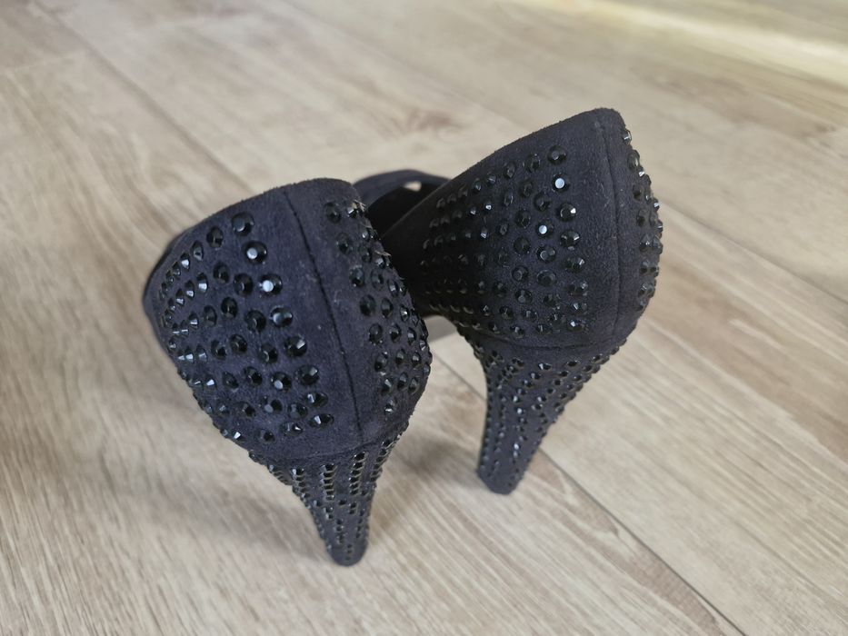 Szpilki obcas sylwester