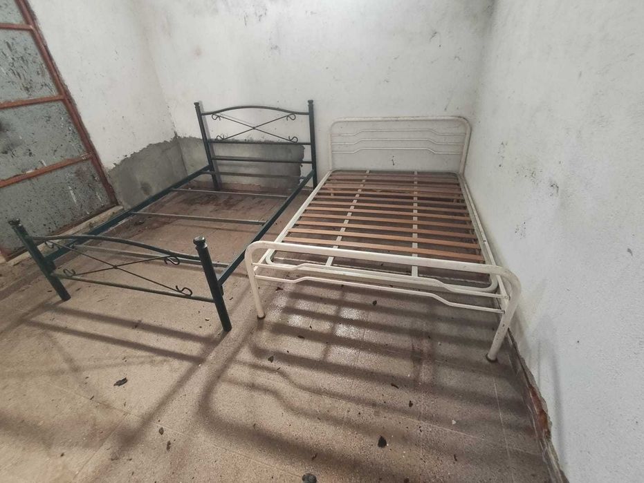 Camas em ferro de 183x133