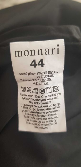 sukienka r.44 Monnari