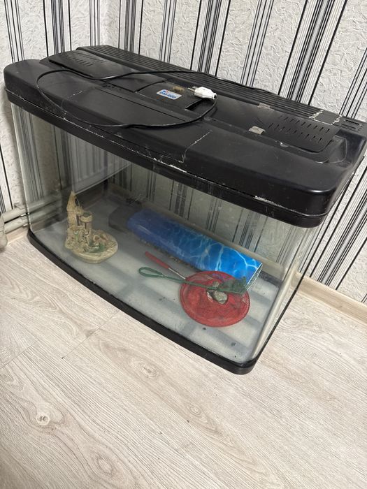 Продам  большой аквариум