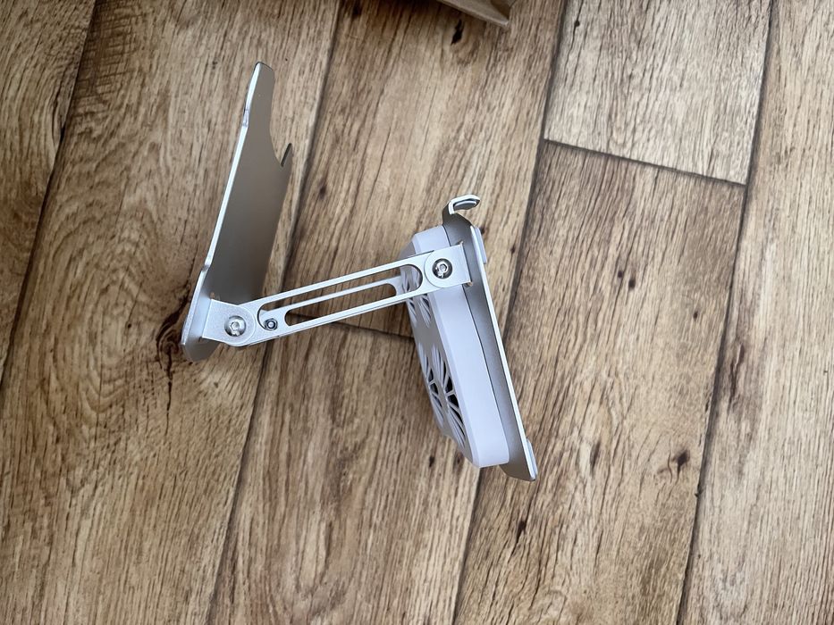Podkladka chłodząca na usb do tabletu
