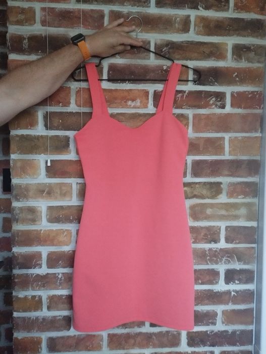 Różowa sukienka roz m