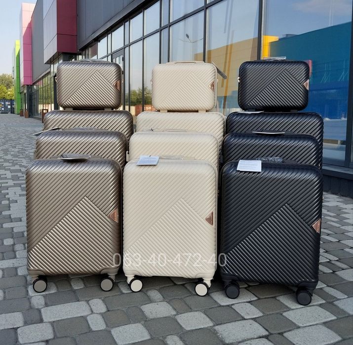 Чемодан Wings WN01 молочна валіза