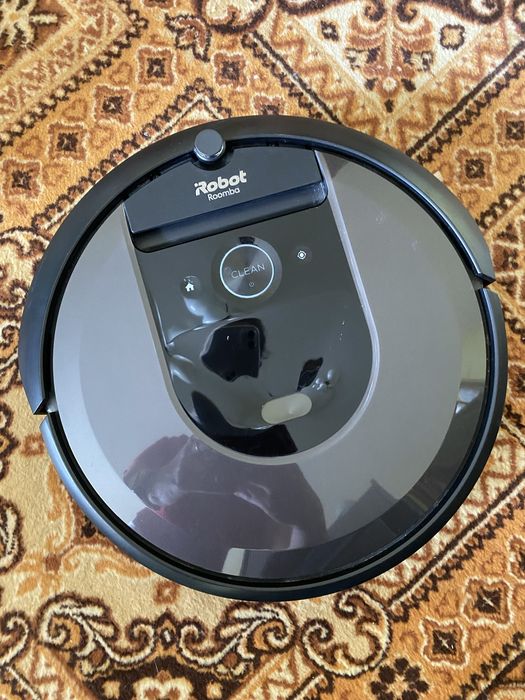 iRobot Roomba i7