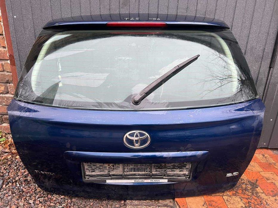Разборка TOYOTA AVENSIS T25 Corolla Verso Avensis Verso 2,0D 1.8i