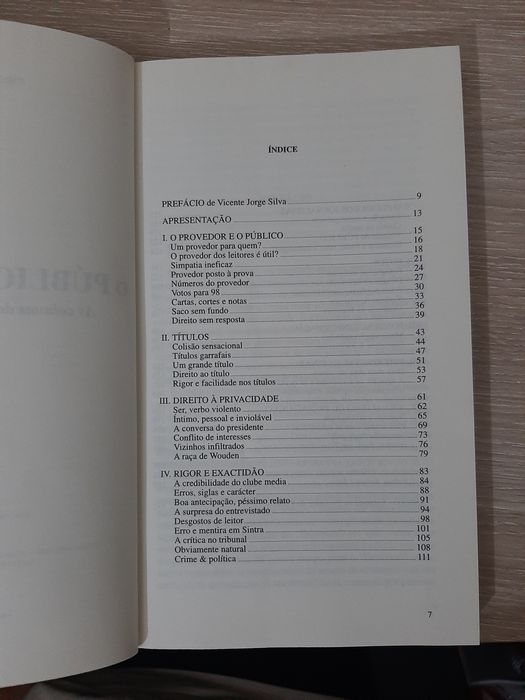 Livro "O Público em Público: as coluna do provedor do leitor"