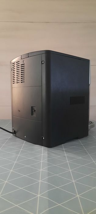 Máquina café delonghi magnífica