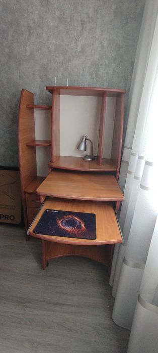 Продам стіл , стан добрий