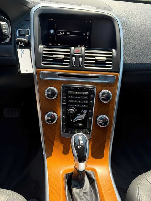 Volvo XC60      2018