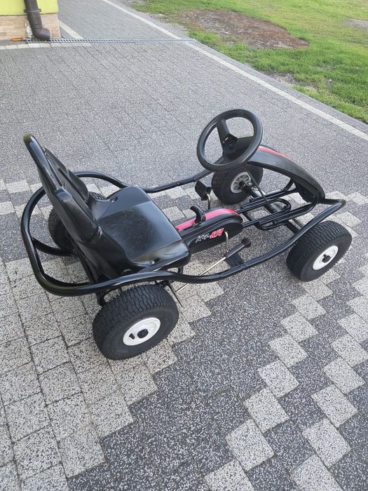 Gokart Kettler na pomowanych kołach