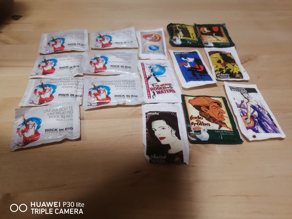 16 pacotes de açúcar cheios