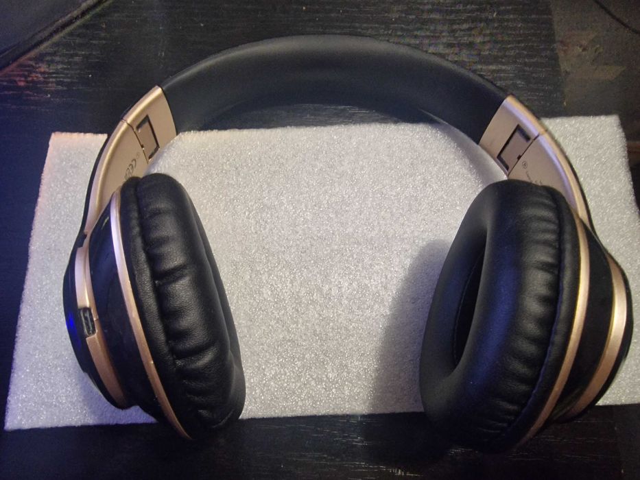 провідні,безпровідні навушникі S6