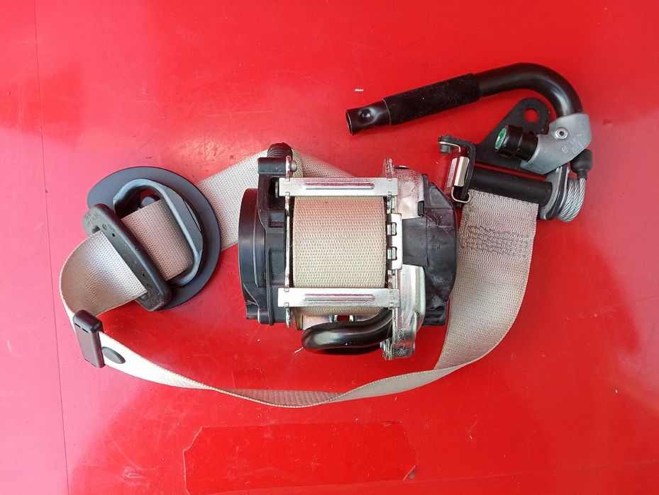 Ремень безпеки BMW X5 F15 Пасок безпеки БМВ Ф15 Безопасность розборка