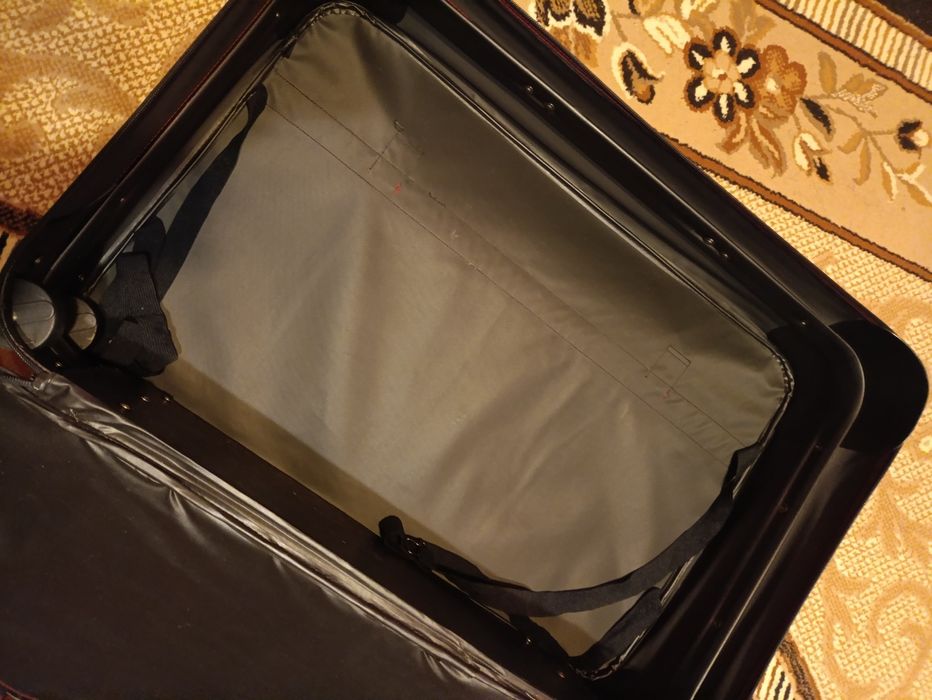 Дорожный чемодан, дорожня валіза на колесиках,велика