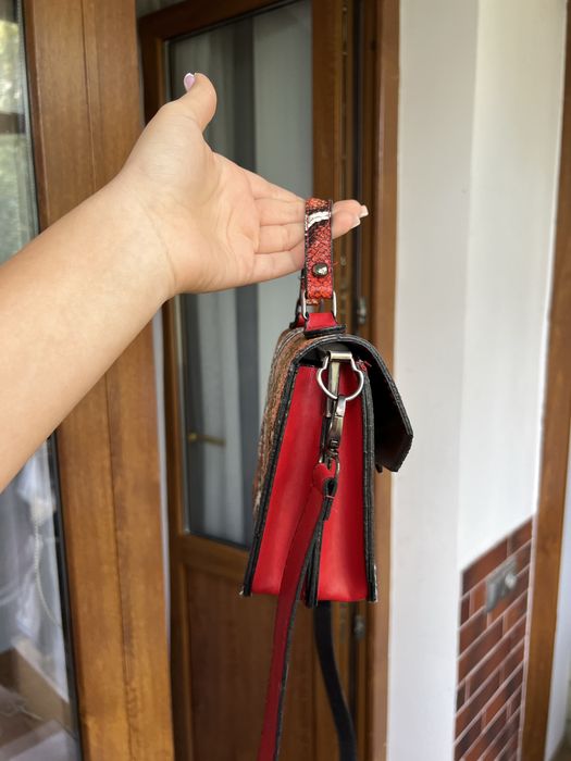 Сумка червона