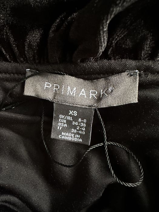 Оксамитова чорна сукня Primark на одне плече
