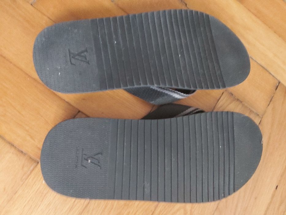 Sprzedam klapki Louus Vuitton.