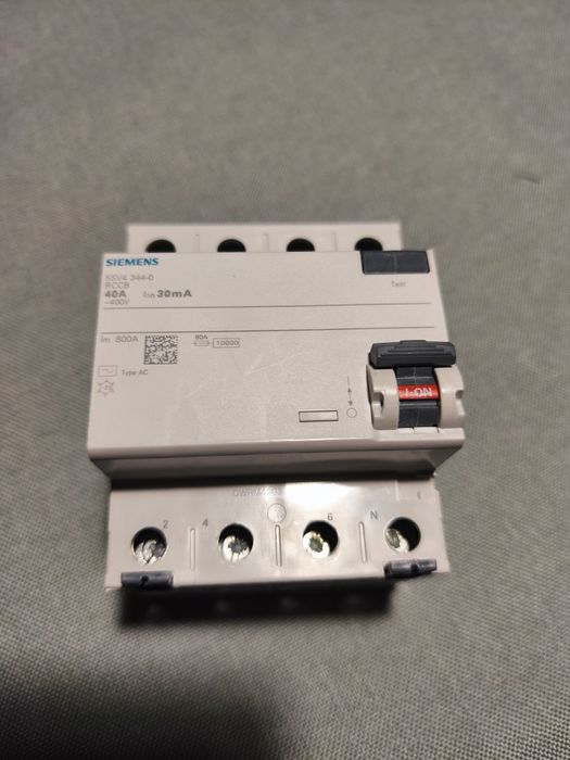 Wyłącznik różnicowoprądowy Siemens
