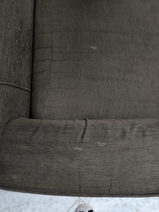 Dou sofá a quem vier buscar zona de gaia