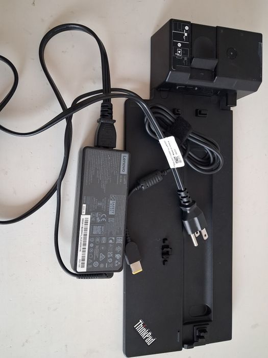 Lenovo ThinkPad Pro Docking Station. Type 40AH.