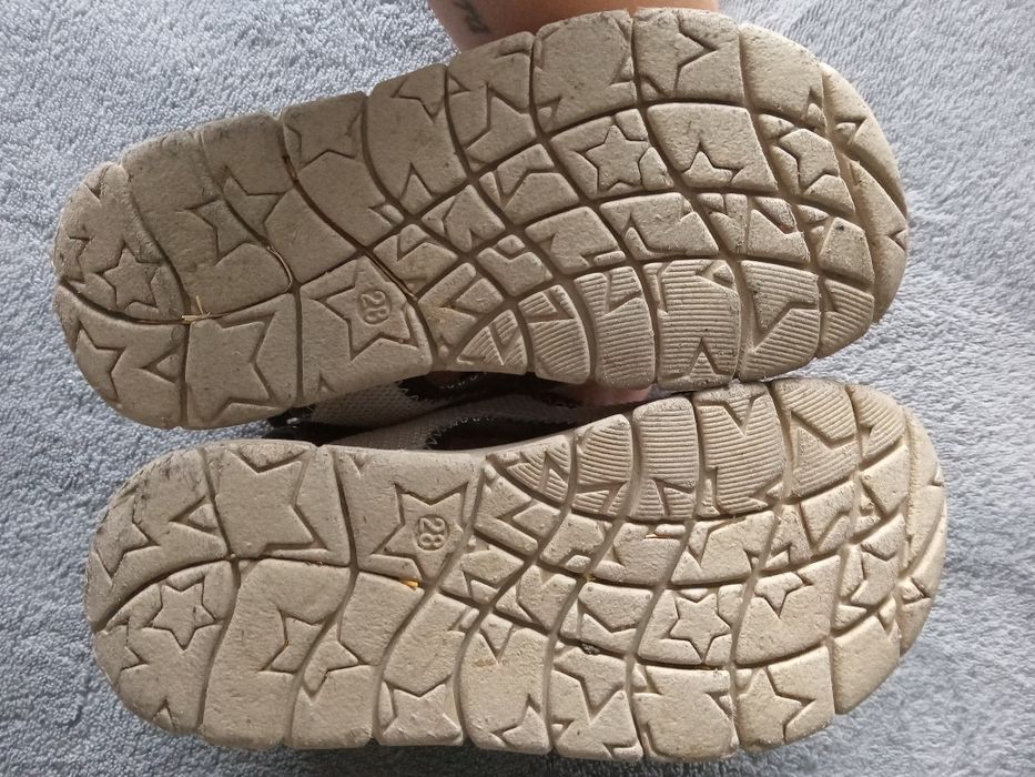 Sandałki, sandały, r. 28.